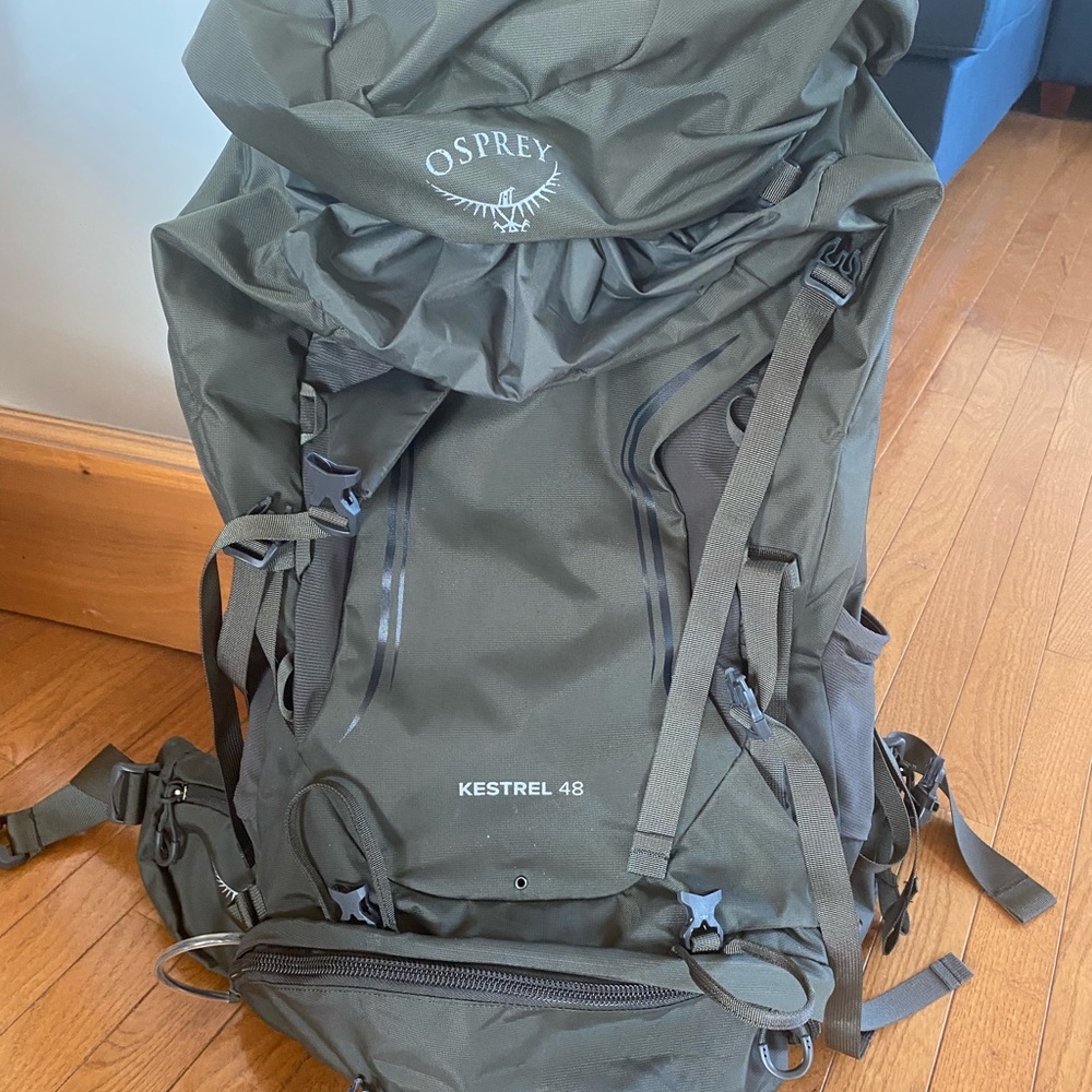 Osprey Kestrel 48 backpack in excellent condition !! S/M